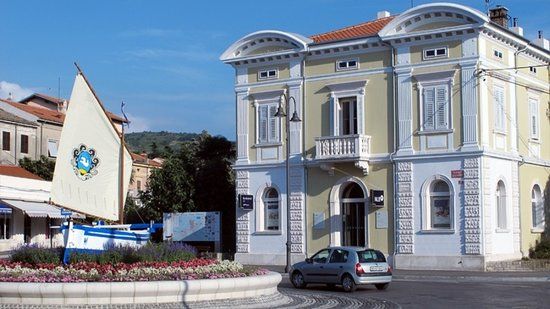 Vila na Trgu Republike